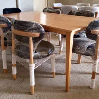 نهارخوری ۶ نفره به قیمت ۴ نفره