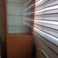 کتابخانه با پنج کشو در پایین
