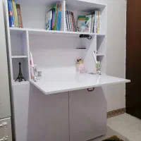 میز تحریر و کتابخانه کم جا