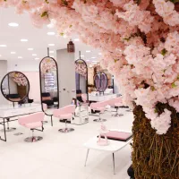 استخدام کلیه لاین های زیبایی