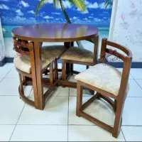 میز ناهارخوری کم جا گرد و مربع