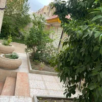 ۹۲ متری ۲ خوابه همکف حیاط اختصاصی ماشین رو