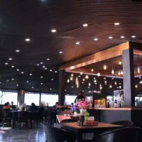 سالن کار و باریستا