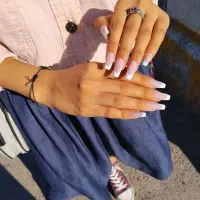 کاشت ناخن و آموزش ناخن یاس