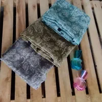 روسری دست دوز