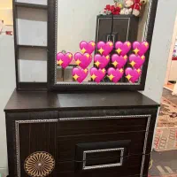 میز آرایشی و کمد لباس