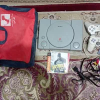 سونی یک با دو دسته و 3 عدذفیلم یازی