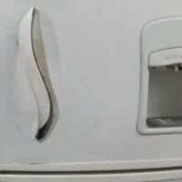 یخچال یخساران سفید