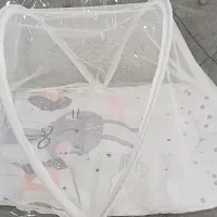 پشه بند و بالشت شیردهی