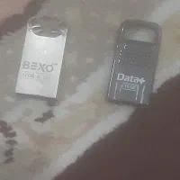 دوعددفلش ۱۶گیگ کارکرده بدون ایراد