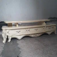 دوعددمیزتلویزیون ویک عددبوفه