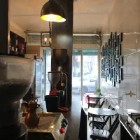 نیازمند به یک باریستا خانوم