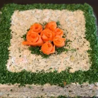 کیک مرغ گردویی ، کیک شکلاتی، سالاد الویه و پیراشکی