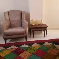 مبل چهار نفره به همراه فرش دست باف