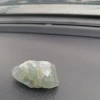 سنگ قیمتی تراش نخورده