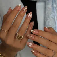 مدل برای کاشت ناخن و مژه|خدمات آرایشگری و زیبایی|قم, کیوانفر|دیوار