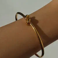 بنگل گره ای|بدلیجات|رشت, معلم|دیوار