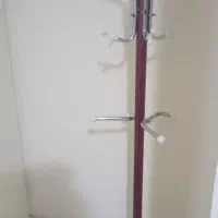 جا لباسی وشلواری پایه دار|بندرخت و رخت‌آویز|فردیس, انبار نفت|دیوار