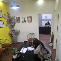 استخدام منشی سالن زیبایی جنب مترو نواب