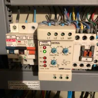 رفع خرابی آسانسور ایام تعطیل و غیره