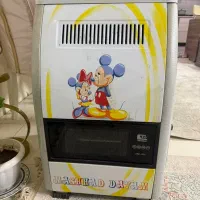 بخاری کودک تمیز و مرتب