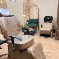 تجهیزات ارایشگاهی|آرایشگاه و سالن‌های زیبایی|گلپایگان, |دیوار