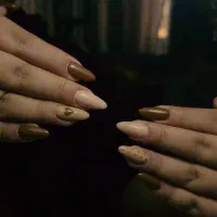 تخفیف ویژه خدمات کاشت ناخن به مناسبت یلدا|خدمات آرایشگری و زیبایی|محمدیه-قزوین, |دیوار