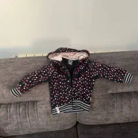 تعدادی کاپشن و لباس زمستانی دخترانه