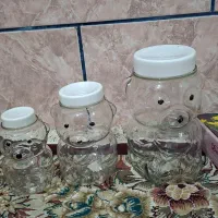 بشقاب و دیس و جا ادویه  ای