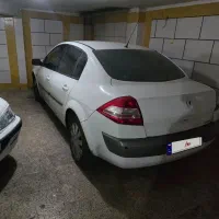 مگان ۲۰۰۰ مدل۹۰سفید رنگ