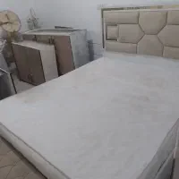 تخت دو نفره با تشک و کمد