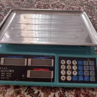 بلندگو و ترازو دیجیتال   هم شارژی و برقی کاملا نو