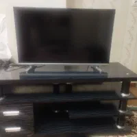 تلویزیون و میز تلویزیون