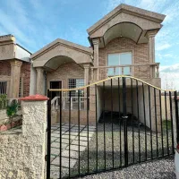 ویلای-نیم-پلوت-شهرکی-فقط-2-900