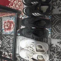 سه جفت کفش