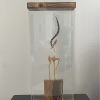 مجسمه غزال چوبی