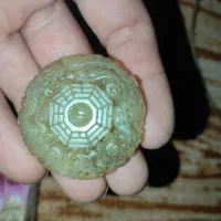 آویز سنگ یشم حکاکی شده