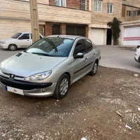 ۲۰۶صندوقدار وی ۲۰ تقریبا دور رنگ شاسی سالم بدون