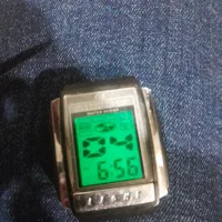 ساعت قدیمی دیجیتالی درحدنو