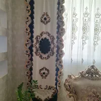 والن کنارپرده پرده