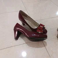 کفش مجلسی|کیف، کفش، کمربند|پرند, فاز ۶|دیوار