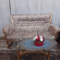 مبلمان هشت نفره با میز های مربوطه