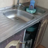 سینک و کابینت و شیر آب و ابچکان