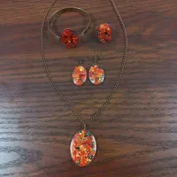 سرویس دستبند/گردنبند/گوشواره/انگشتر رزین و مس شیک