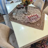 میز ناهارخوری