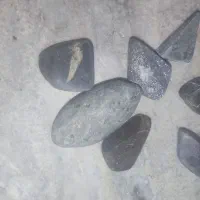 چند قطعه یاقوت ،، زمرد پیشم  به فروش مررسد