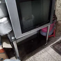 تلویزیون پاناسونیک با میز