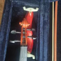 ویولن هافنر|ویولن|رشت, منظریه|دیوار