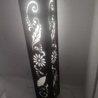 آباژور ایستاده