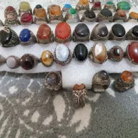 انگشتر با نگین سنگ